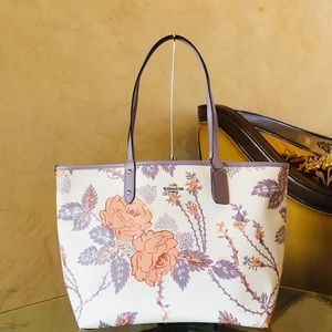 NWT Coach Thorn Roses reversible tote